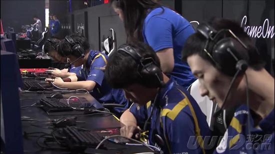 让她逐渐拉 让她逐渐拉