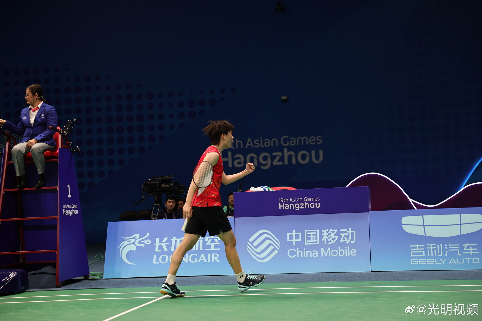 都暗藏了中 都暗藏了中