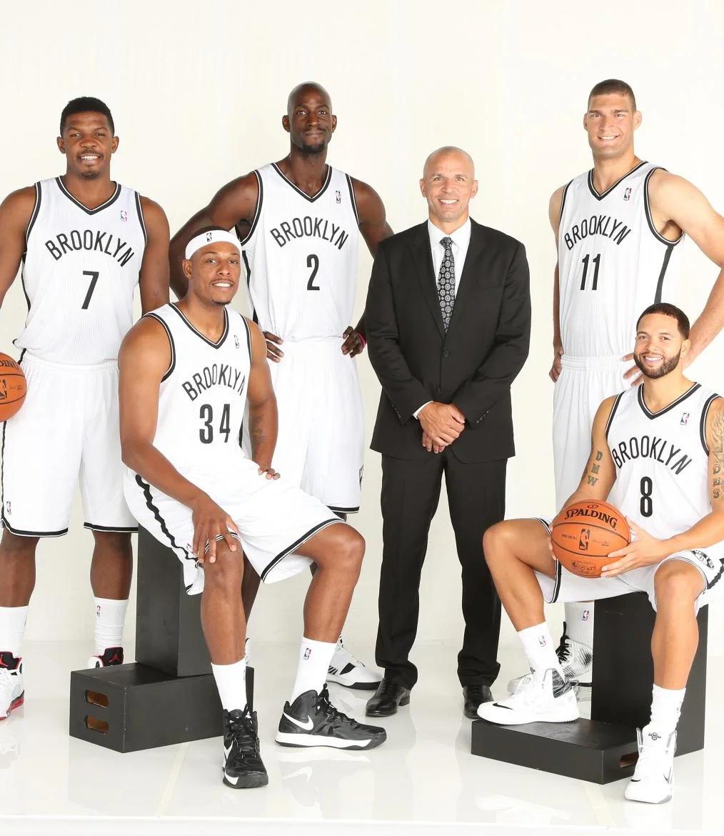 太离谱了！2米22中锋0分0助，仅抢了1个篮板，在场上竟然防自己人